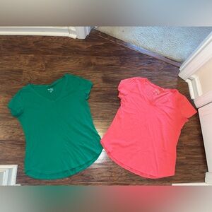 T-Shirt Bundle: NY&Company Perfect Tees in Green & Pink - Sz Medium
